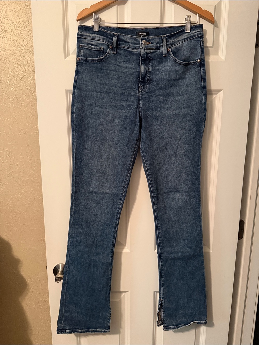 Express Women's Skyscraper Mid-Rise Jeans in Denim Blue